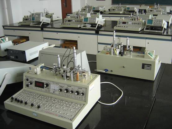 LGJZ-121A型 檢測與轉(zhuǎn)換(傳感器)技術實驗儀(12種傳感器)